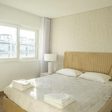 Waves - By Smarthomes Apartmán