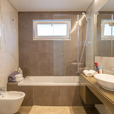 Waves Com Jacuzzi Privado - By Smarthomes Appartement *